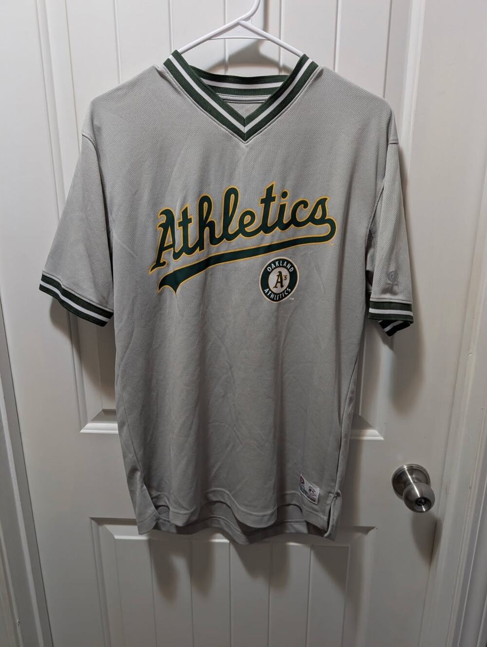 MLB Oakland Athletics Jersey Size M True Fan Spell Out Gray GameDay
